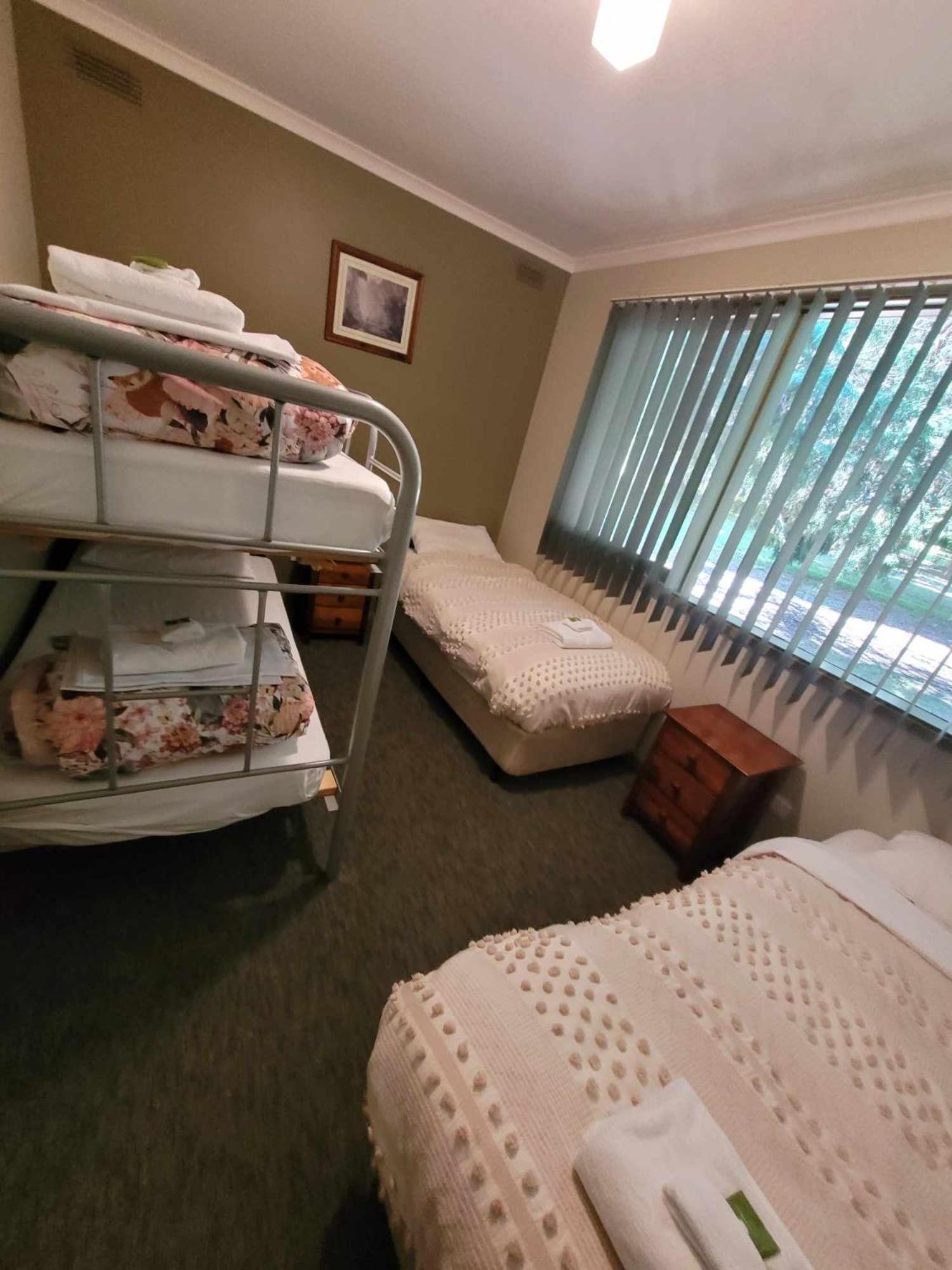 The Bright Motor Inn מראה חיצוני תמונה