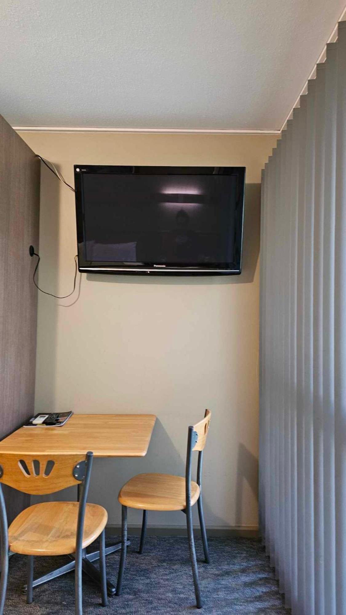 The Bright Motor Inn מראה חיצוני תמונה