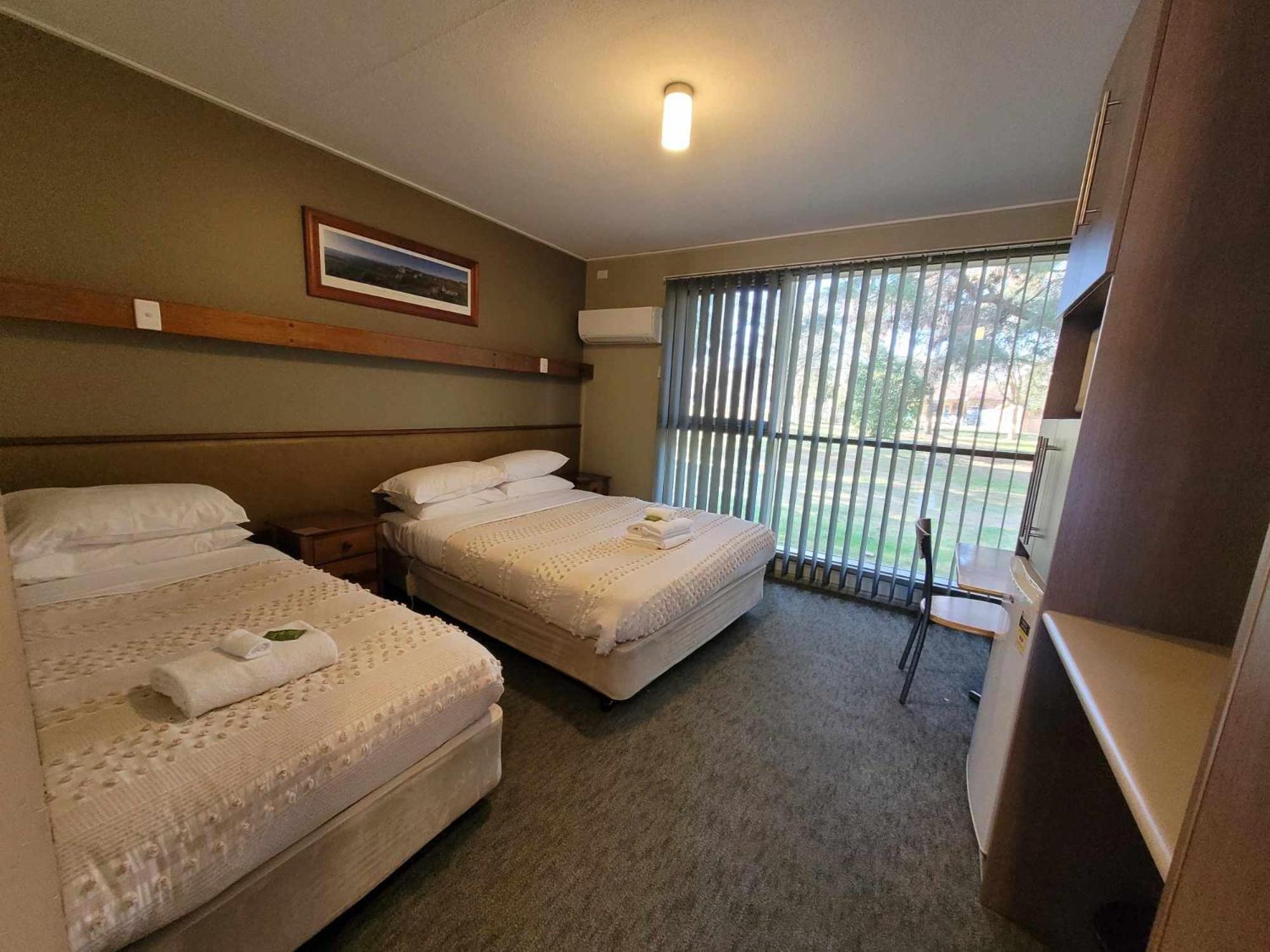The Bright Motor Inn מראה חיצוני תמונה
